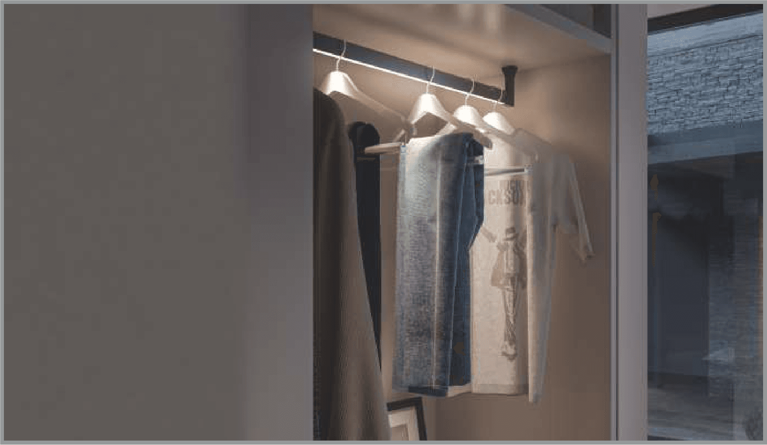 Illuminated Boutique Wardrobe Hanging Rod